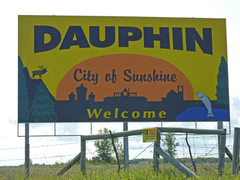 Grumpy Young Man: Dauphin has the sun, and shoes – Spectator Tribune